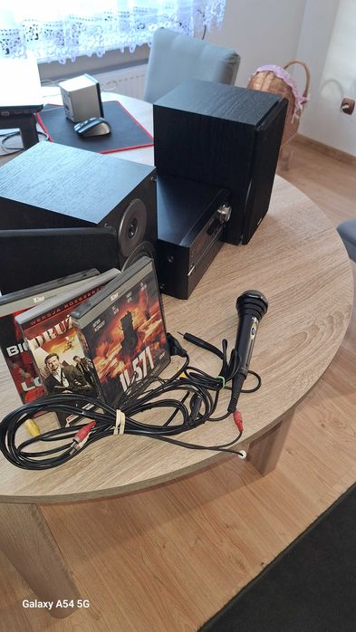 Wieża philips z DVD i mikrofonem