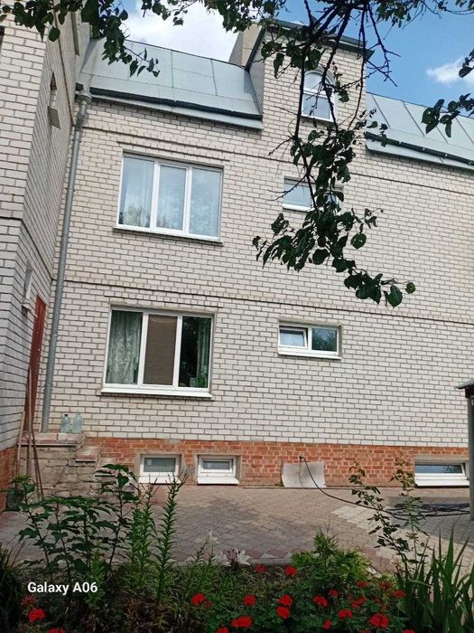 Продам отдельно стоящий, кирпичный 2 этажный дом (169188)