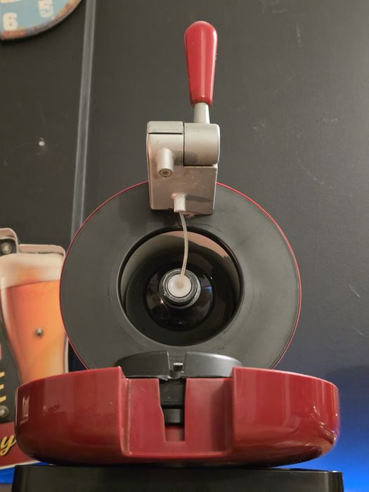 Máquina de cerveja Krups TORP Vermelha