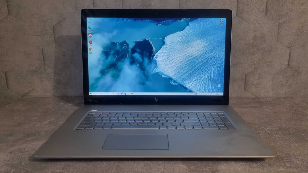 УЦІНКА HP 17.3 /I7-7500U/DDR4-12/SSDM2-256 ВІДЕОКАРТА МХ-940-2ГБ