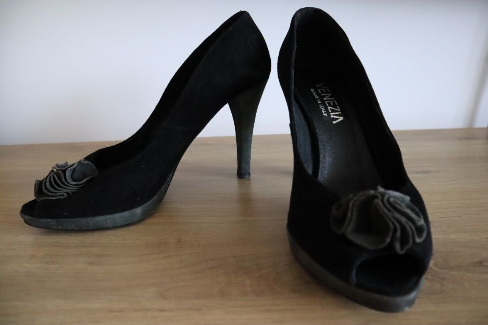 Zamszowe szpilki VENEZIA