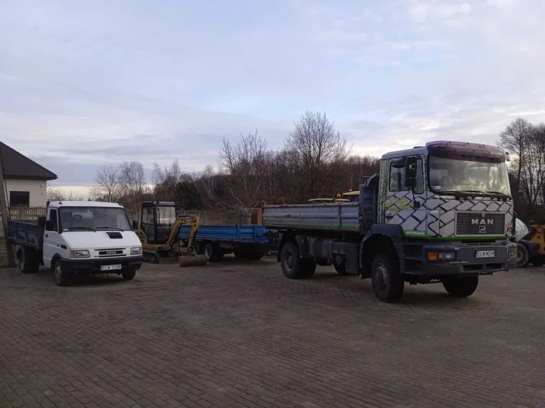 Przekrusz betonowy   gruz kruszony   ceglany  ziemia piasek