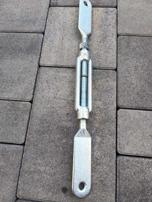 Śruba naciągacz oko-oko M16