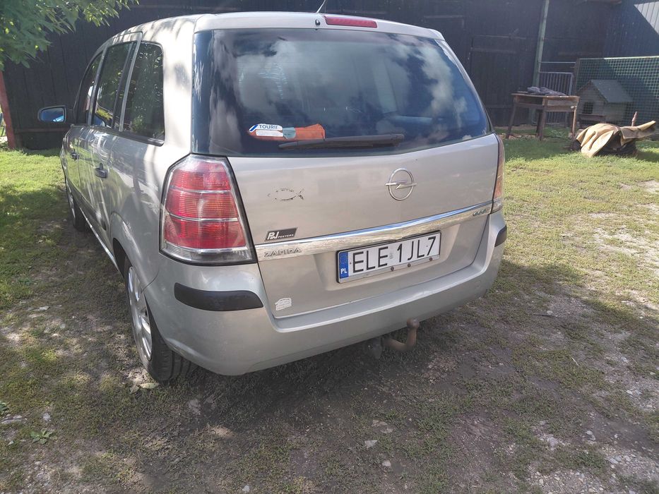 Sprzedam Opel Zafira 2letnie LPG