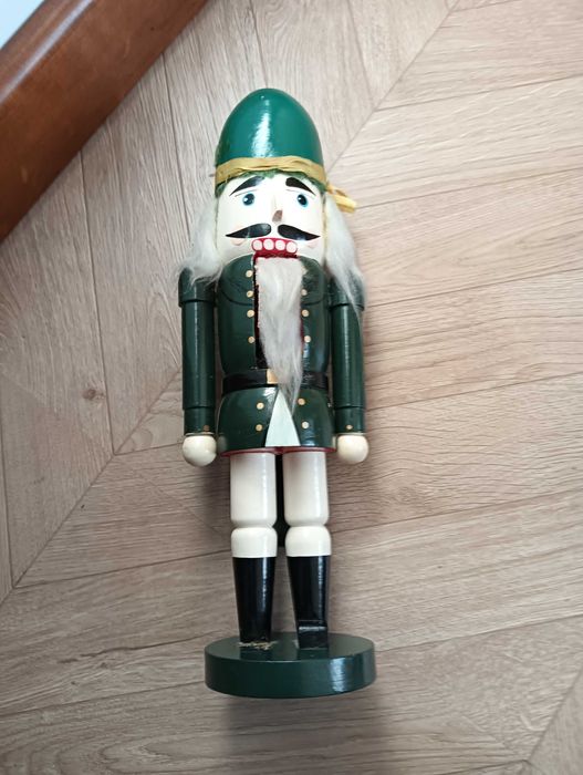 Dziadek drewniany do orzechów figurka żołnierz