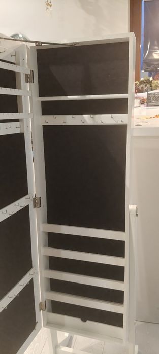 Lustro z pojemnikiem na biżuterię garderoba białe