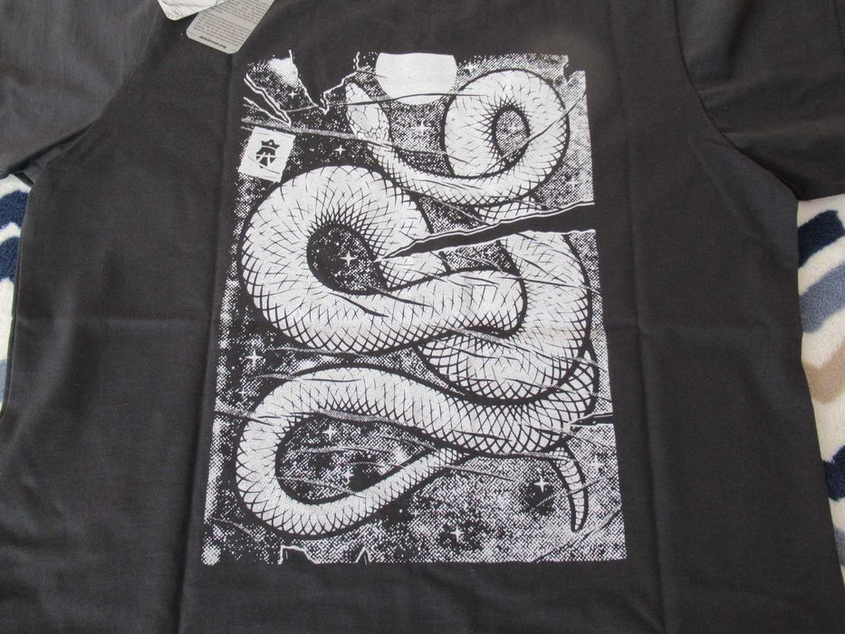 Koszulka damska T-shirt Majesty Vesper - nowa M lub L