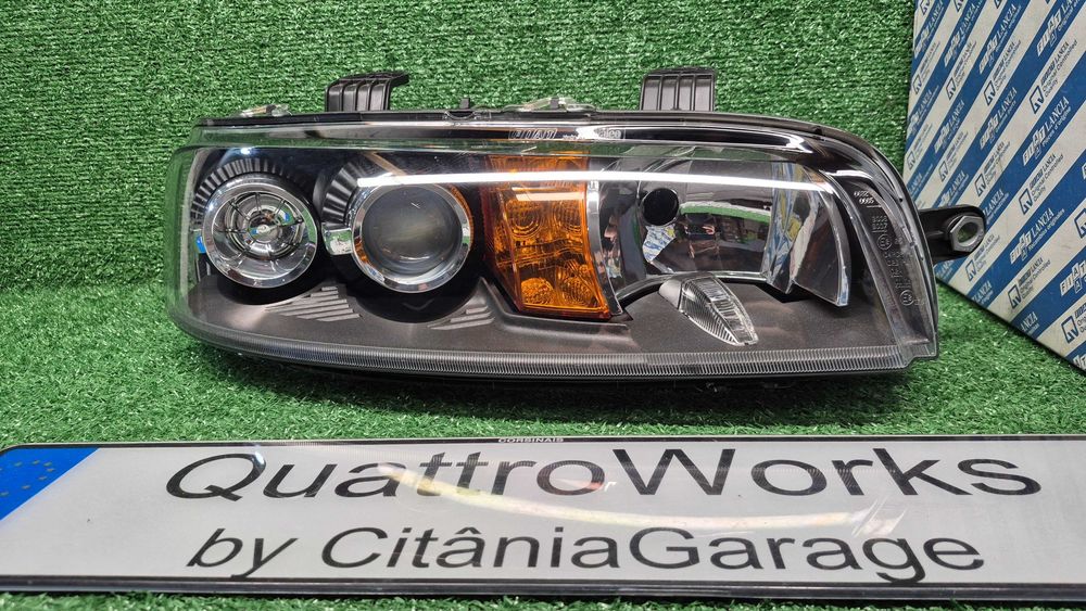 Otica Farol Direito Fiat Punto II 188 1999 a 2012 Ref. DX-677.18535 Original Fiat Valeo NOVO