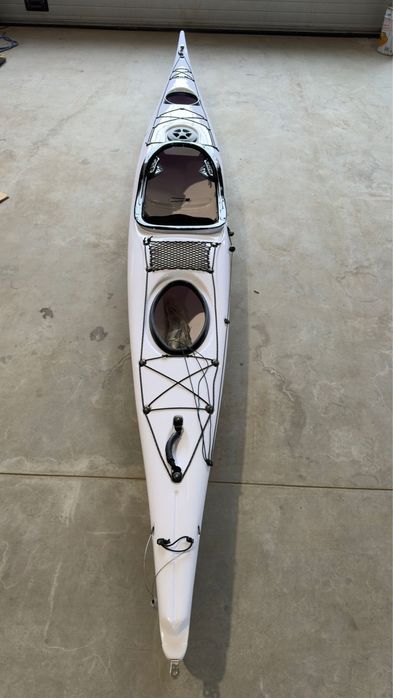 Kajak Discovery 16 morski, jednoosobowy, material ABS