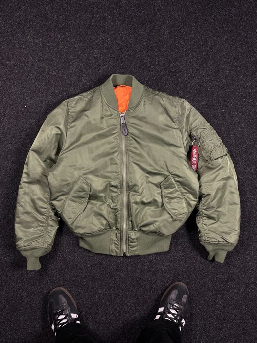 Alpha Industries MA1 бомбер