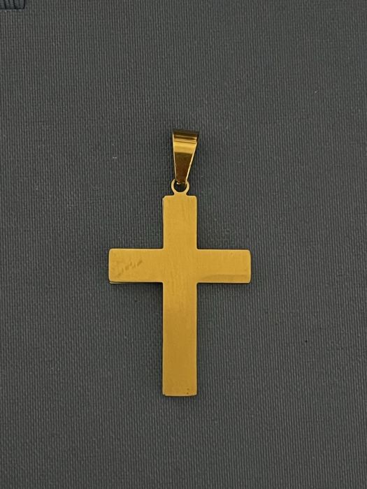 Crucifixo em aço para homem
