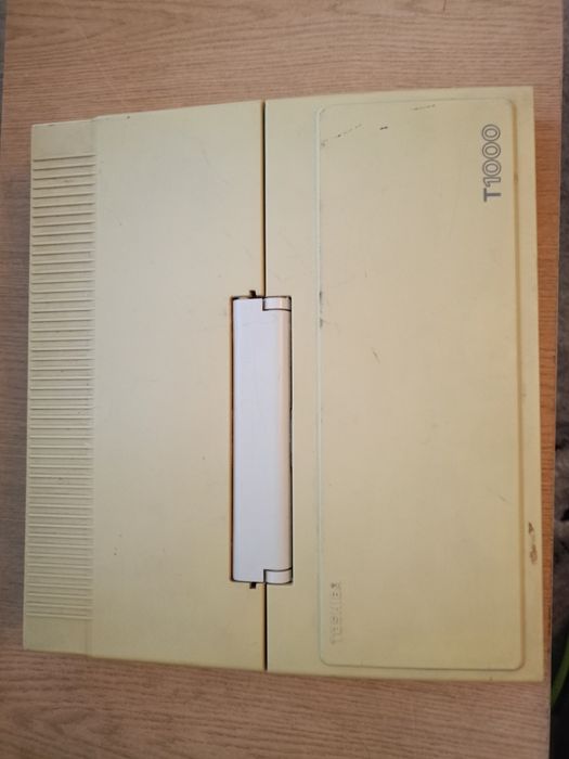 Toshiba T1000 laptop