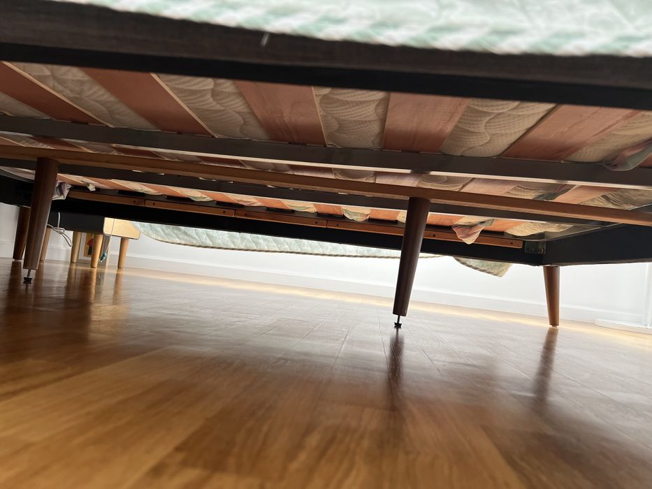 Cama de Casal La Redoute Interieurs 160x200 c/ Estrado (Bom Estado).