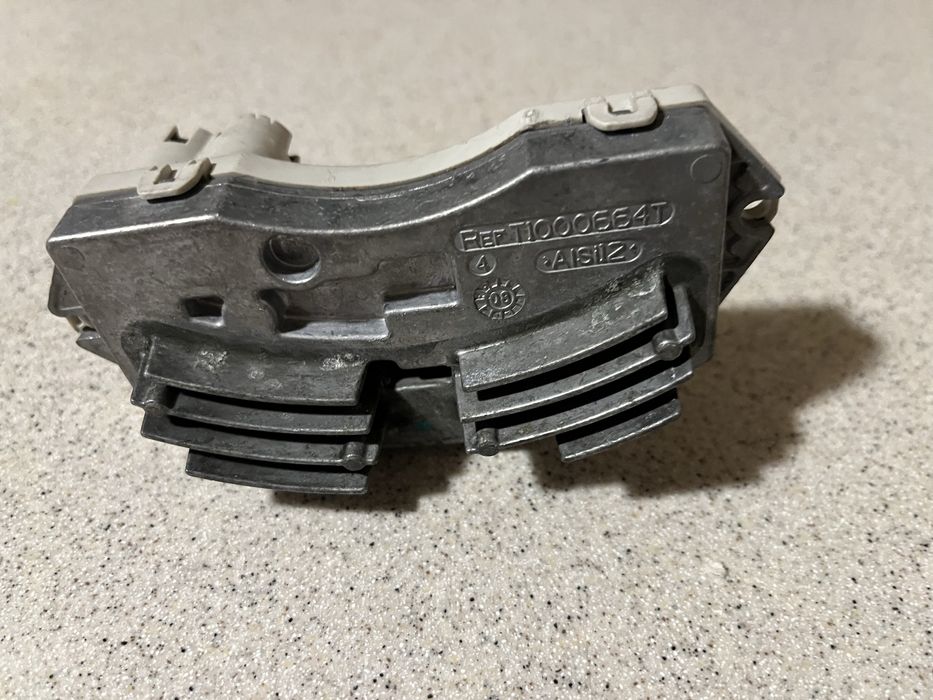 Rezystor nagrzewnicy BMW 1,3 e81,87,90,91