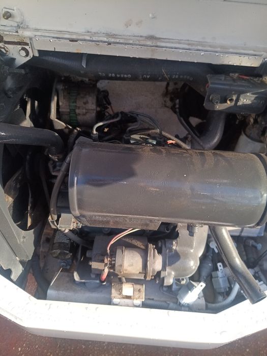 Mini giratória Bobcat 220