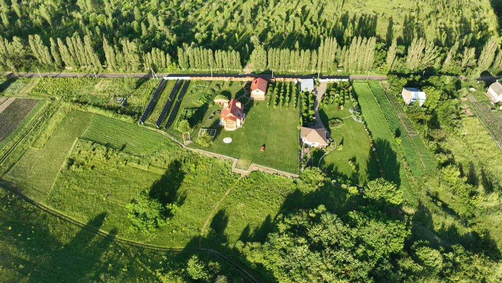 Продаж будинку Преміум-класу в ближньому передмісті!