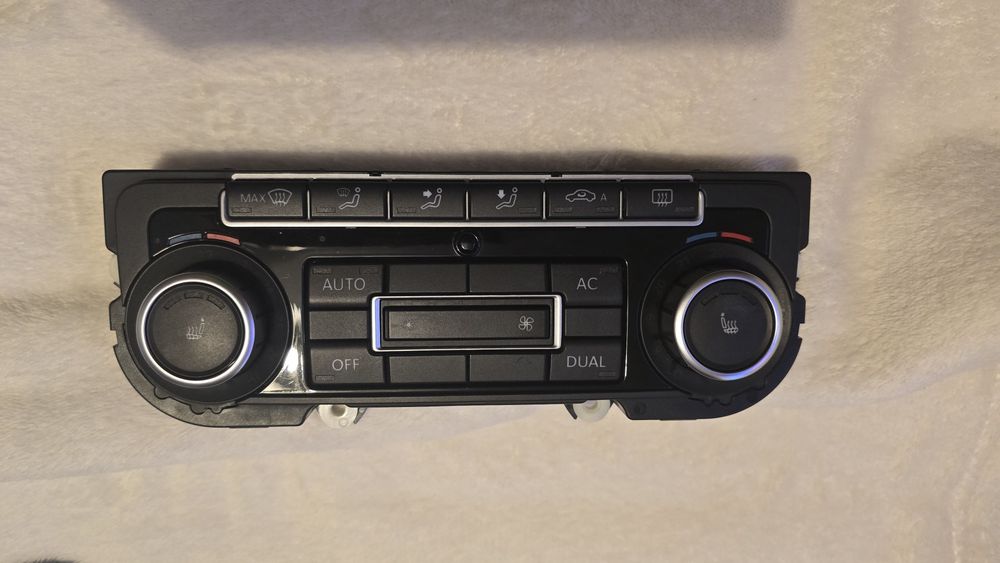 VW eos, golf, scirocco, passat, panel klimatyzacji + ramka radia ///