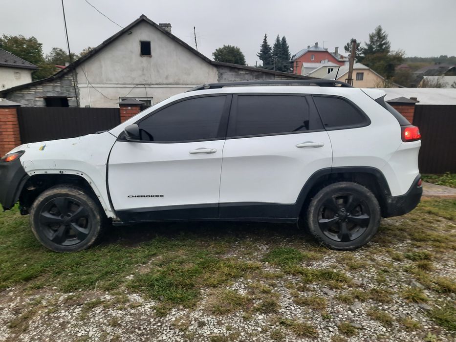 Продається Jeep Cherokee kl 2015рік