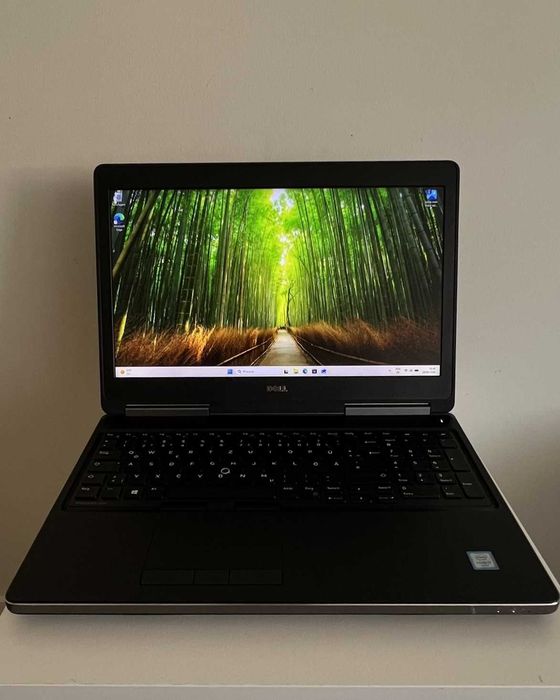 Dell Precision 7520 Workstation Móvel Profissional | i5 | 32GB RAM | 256GB SSD + 500GB HDD | NVIDIA Quadro M1200 4GB + Oferta Dock PR03X E-Port
