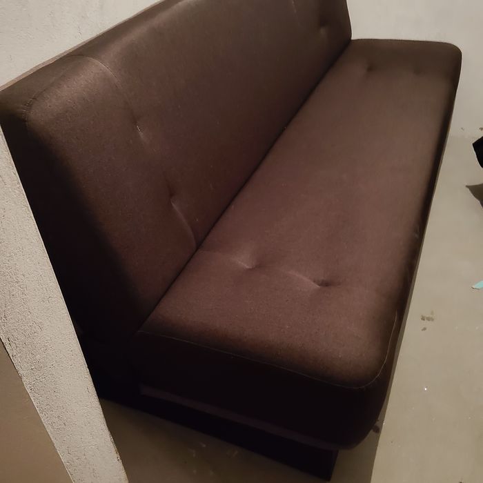 Witam mam na sprzedaż używaną ale jak nową kanapę dla tego iż mam ją od kwietnia mało co używana a na ten moment mam nowe łóżko