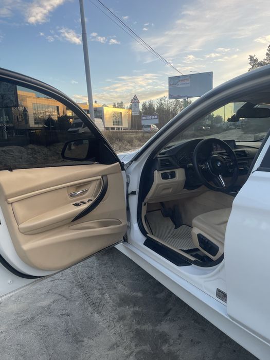 BMW F30 328  2012 год