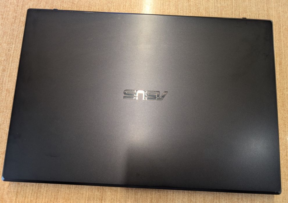Portátil ASUS X571 GT 12Gb RAM 1TB HDD + 256 GB SSD NVIDIA GTX 1650 intel i7 novo