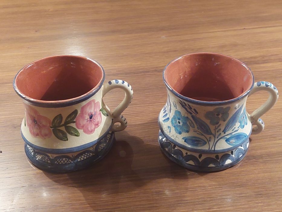 2 canecas barro pintado