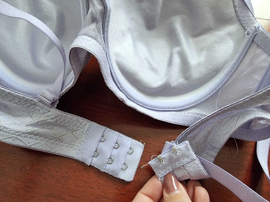 Soutien lilás e branco com renda, tamanho 90B