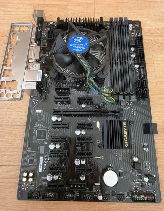 Intel i7-7700 4.2Ghz/Материнка/охлад  Мощний комплект для ПК