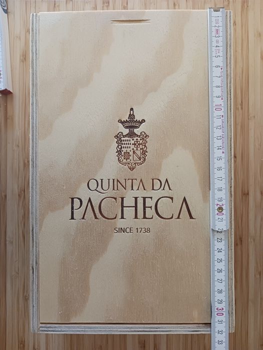 Caixa madeira garrafas vinho