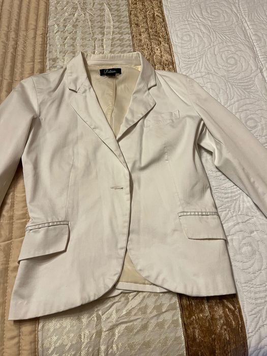 Blazer curto cintado, bege claro (champagne), tamanho 36 da Lefties