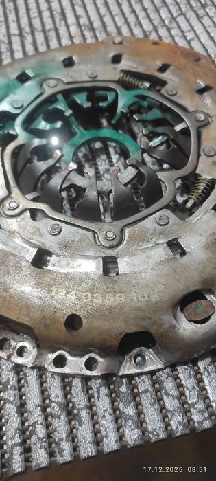 Продам комплект сцепления Luk с двухмасовым маховиком