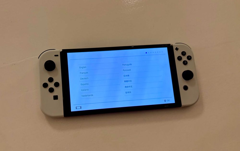 Nintendo Switch + Dock + Estojo