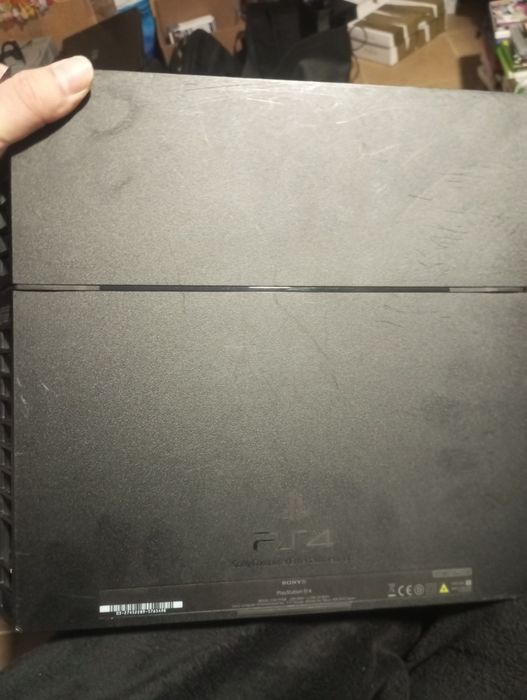 PlayStation 4 de 1Tb com comando wireless