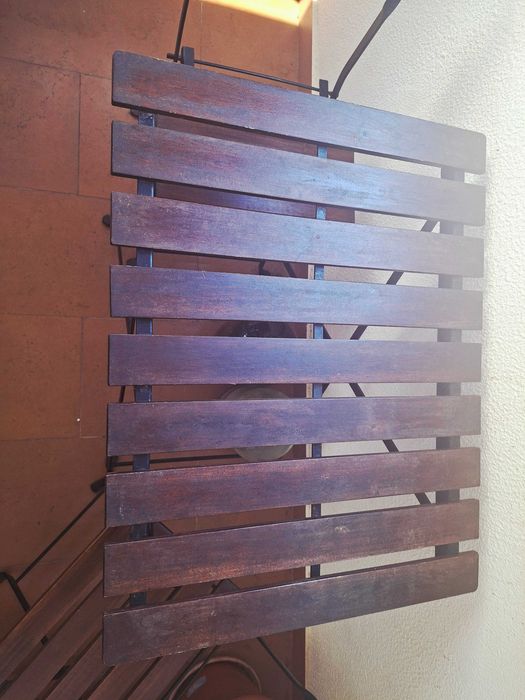 Mesa com cadeiras