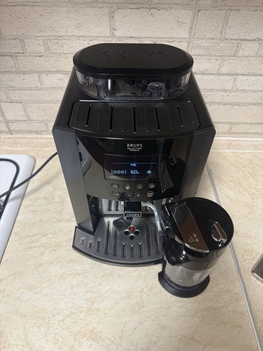 Кавомашина Krups EA819 Arabica Latte