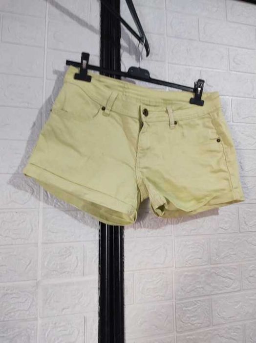 Spodenki rozmiar L cena 8 zł