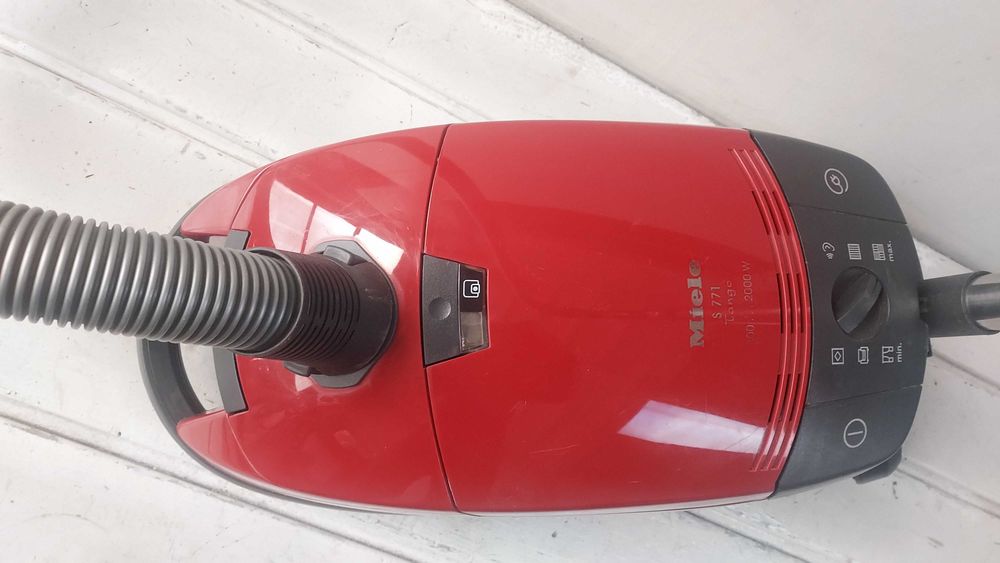 Odkurzacz Miele S711 model 2000W gwarancja