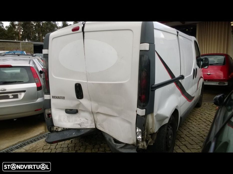 Traseira / Frente /Interior Renault Trafic 2005