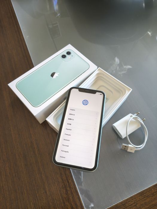 Vendo iPhone 11 em bom estado