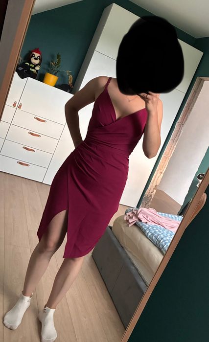 Sukienka burgundowa, midi