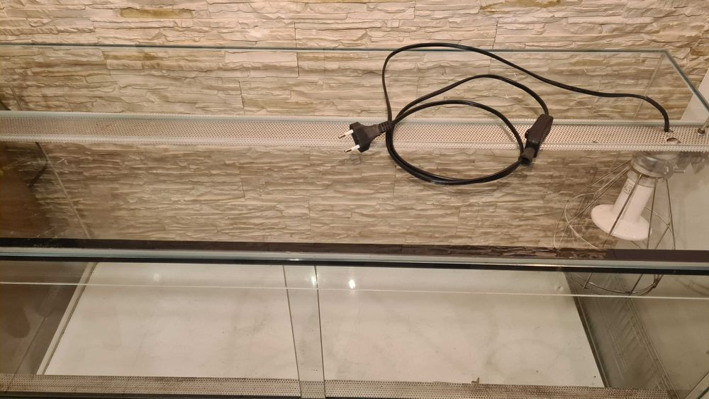 Duże terrarium z szafką i nowym promiennikiem !