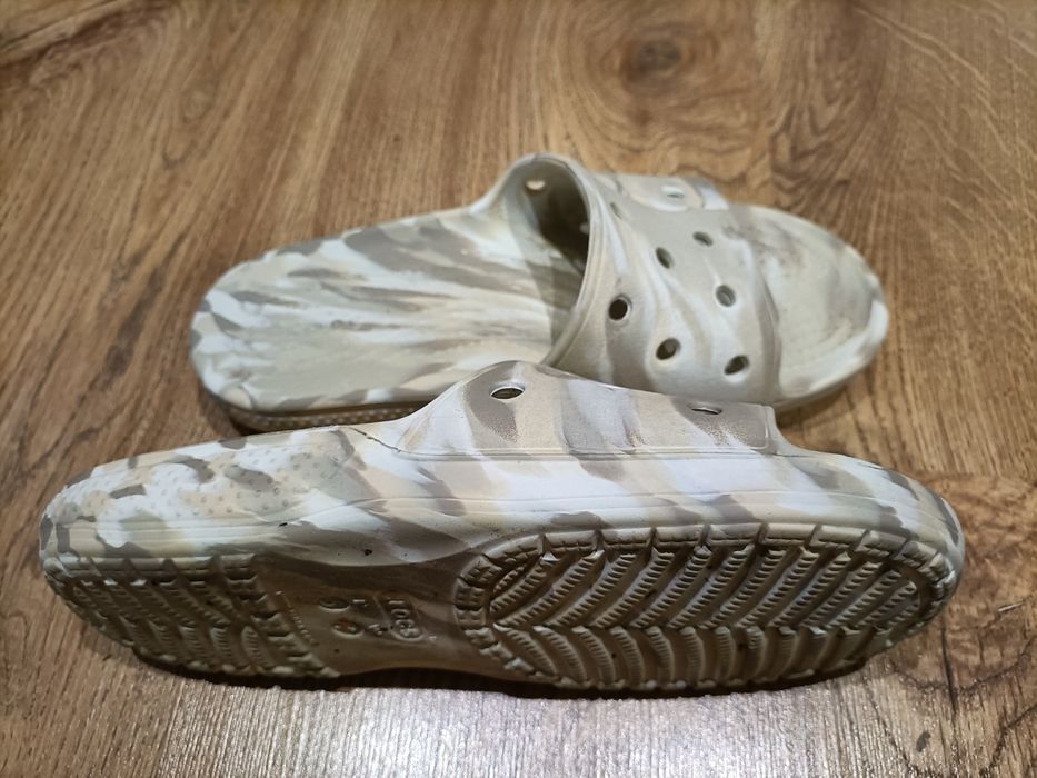 Crocs marble beżowe jak nowe 37