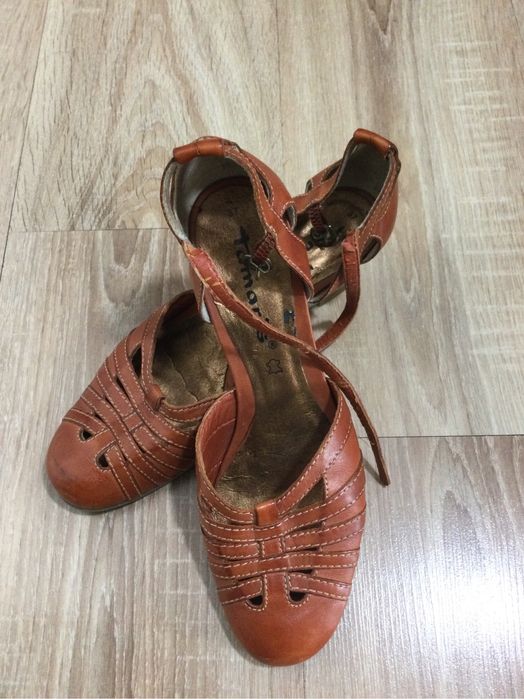 Sandalki damskie skora Tamaris 37