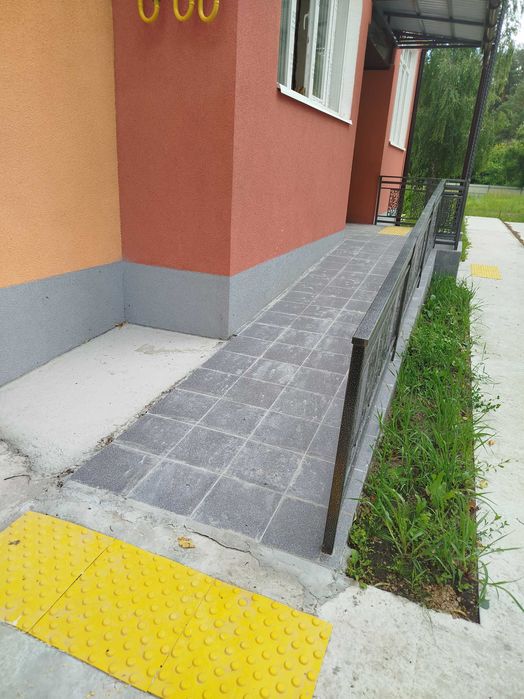 2 кімнатна квартира з індивідуальним опаленням по вул. Прилуцька