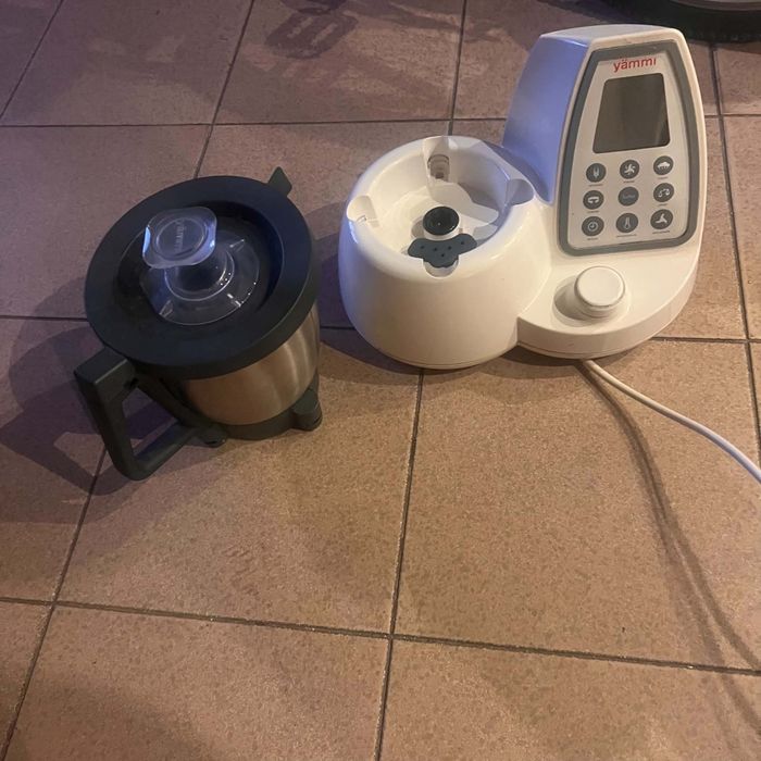 Vendo rebot de cozinha Yammi