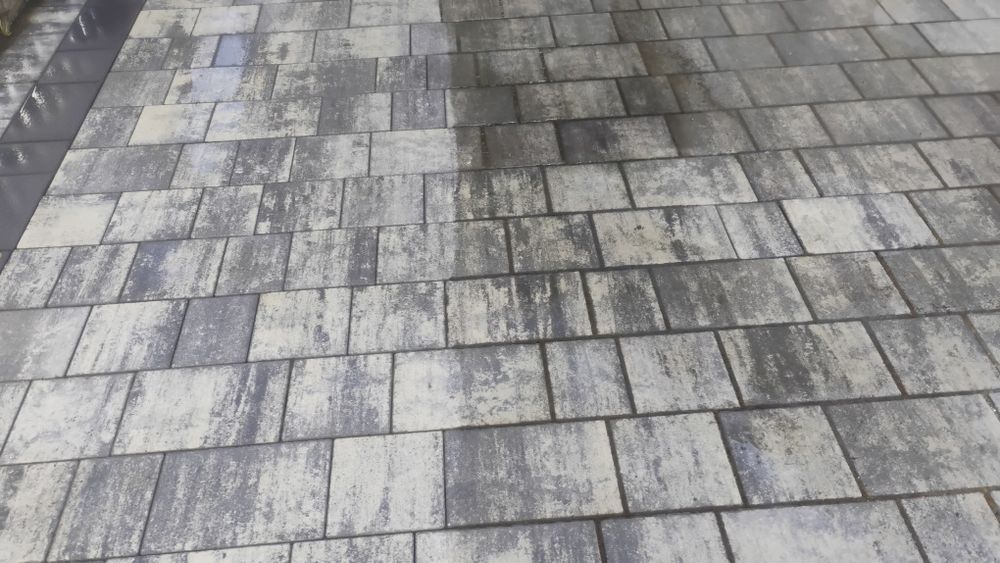mycie kostki brukowej i płotów betonowych