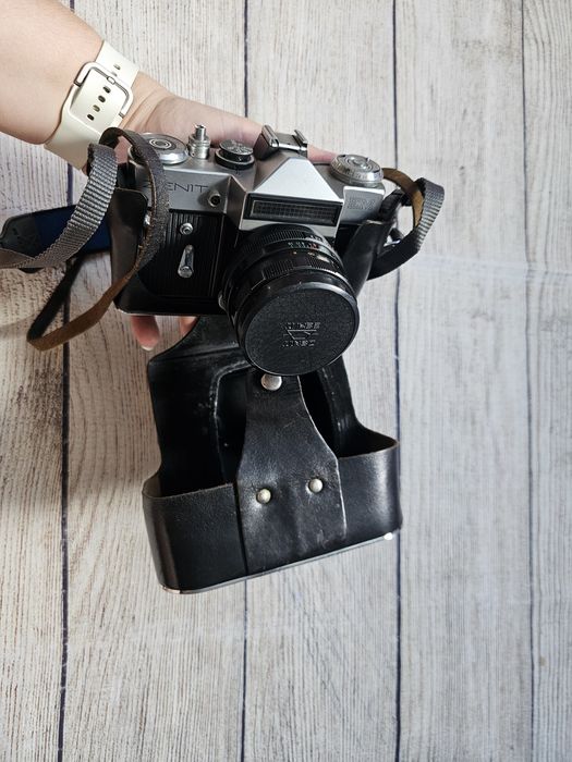 Aparat Zenit EM obiektyw Helios-44M 2/58 z pokrowcem etui i torba