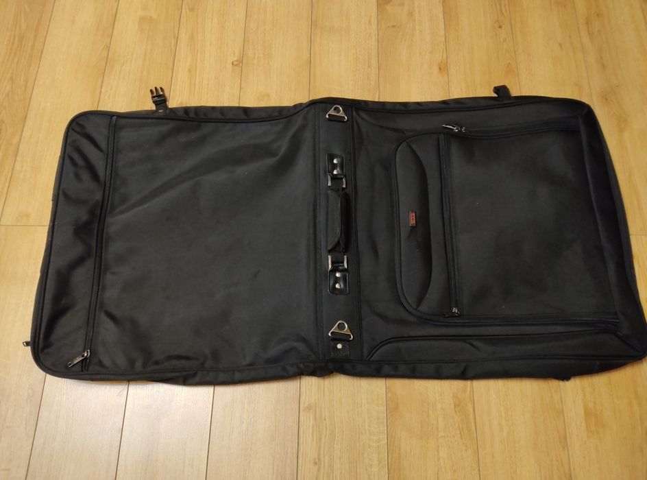 Портленд , сумка для костюма чи плаття.