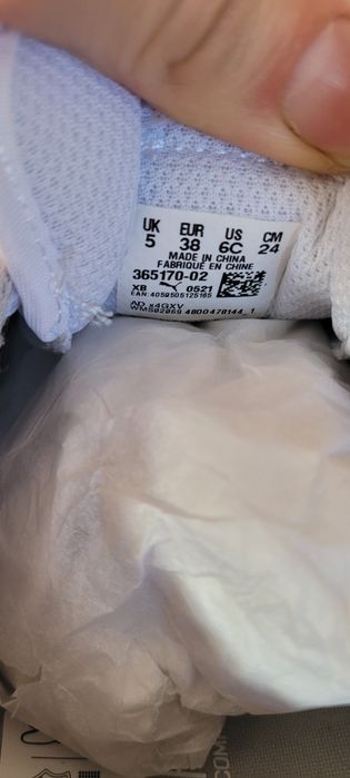 Buty Puma Smash v2 L Jr rozmiar 38 białe